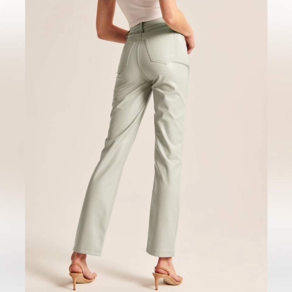Abercrombie & Fitch The 90s Straight Ultra High Rise Vegan Leather Pants - Picture 3 of 5